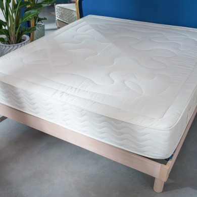 matelas latex avec sur matelas intégré