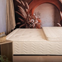 sur matelas latex naturel et tissu bio coton ambiance